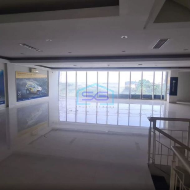 Disewakan Gedung Ruang Usaha Ex Showroom Mobil Di Depok Luas Bangunan 3000m2-7