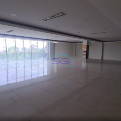 Disewakan Gedung Ruang Usaha Ex Showroom Mobil Di Depok Luas Bangunan 3000m2