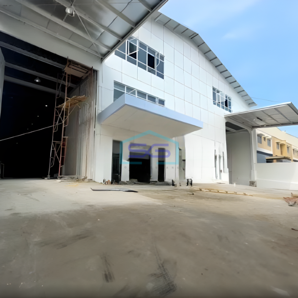 Disewakan Gudang Delta Silicon Lippo Gudang Dengan Loading Dock di Cikarang Selatan Bekasi LB 2311m2-1