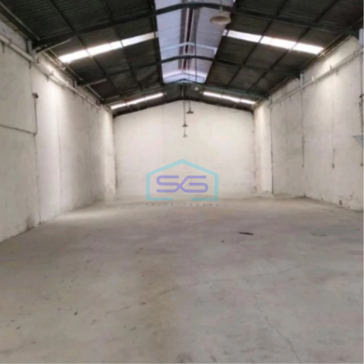 Disewakan Gudang Luas Tanah  550 m² Lokasi di Margomulyo Surabaya