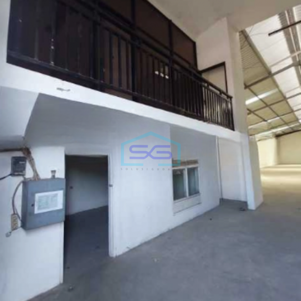 Disewakan Gudang Ada Kantor Luas Bangunan 462 m² Lokasi di Surabaya-1