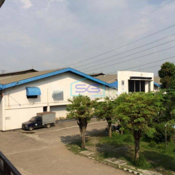 Dijual Tanah Ada Bangunan Di Karawang Timur Dekat Dengan Pintu Tol LT 30230m2-1