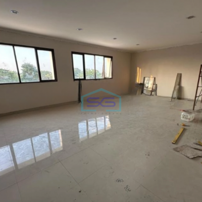 Disewakan Gudang Ada Lift Barang Luas Tanah  360 m² di Daan Mogot Tangerang