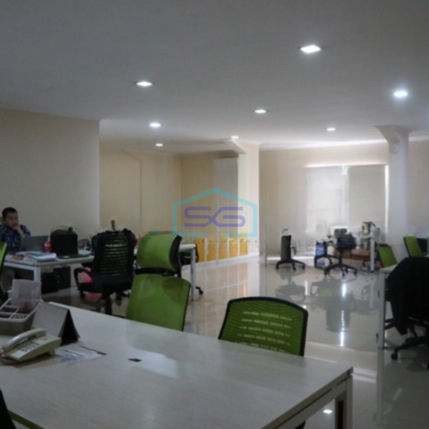 Dijual Gudang Luas Bangunan 2640 m² Lokasi Strategis di Bintara Bekasi-2