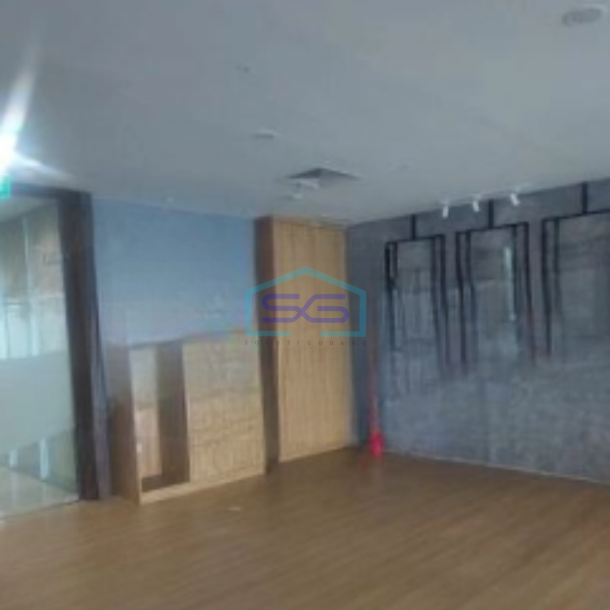 Disewakan Kantor Lokasi Strategis di Tanjung Duren Jakarta Barat Luas Bangunan  264 m²-1