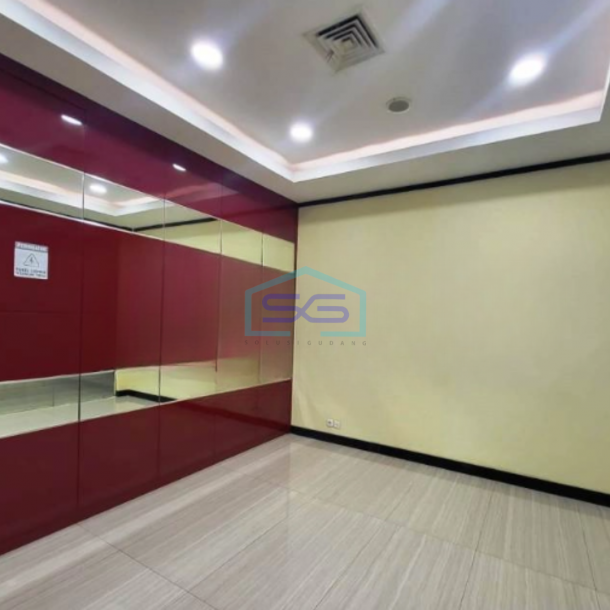 Disewakan Kantor Luas Bangunan 251 m² Lokasi Tanjung Duren Jakarta Barat-1