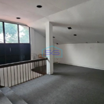 Dijual Cepat Tanah & Bangunan Strategis di Letjen S Parman Jakarta Barat LT 2180m2