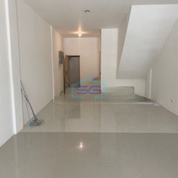 Disewakan Ruko 3 Lantai Luas Tanah 200 m² di Cimone Tangerang-3