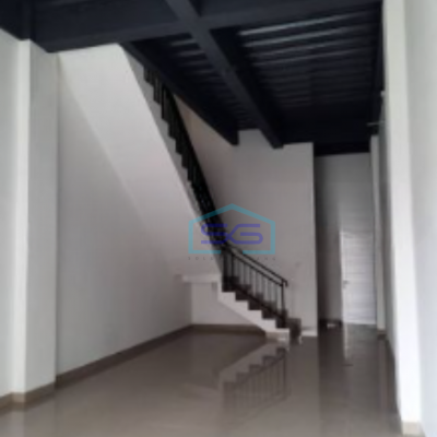 Disewakan Ruko 3 Lantai Luas Bangunan 195 m² di Tangerang
