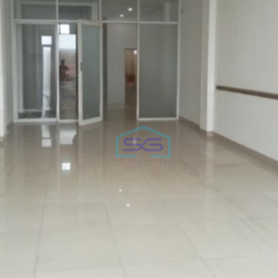Disewakan Ruko Luas Bangunan 220 m² Lokasi Bebas Banjir di Tangerang Selatan