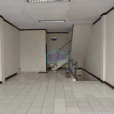 Disewakan Ruko Strategis di Margonda Depok LB 162m2-3
