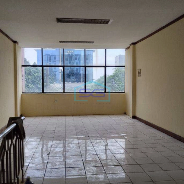 Disewakan Ruko Strategis di Margonda Depok LB 162m2-2