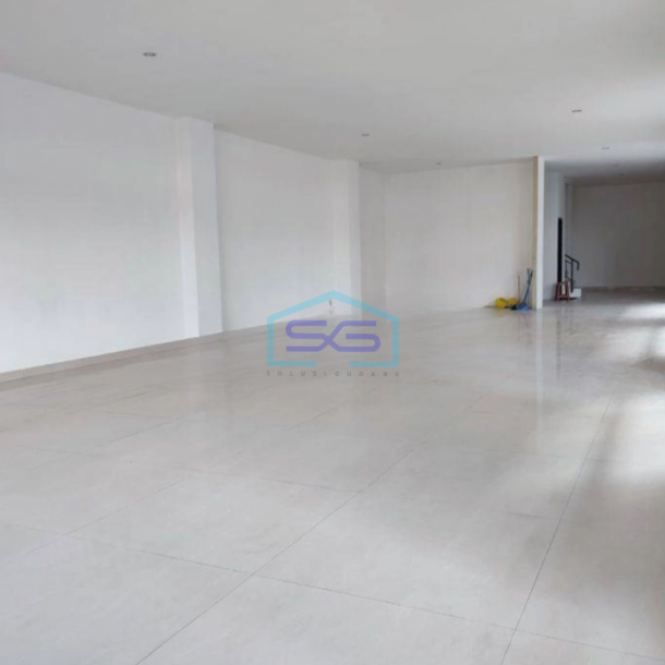 Dijual Ruko Elang Laut PIK Jakarta Utara 5 Lantai Ada Hall Dan Lift Hadap Jalan-1
