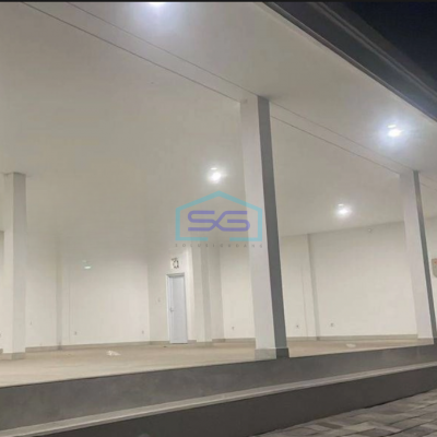 Disewakan Ruko di Jalan Utama Pererenan Bandung Luas Bangunan 150 m²