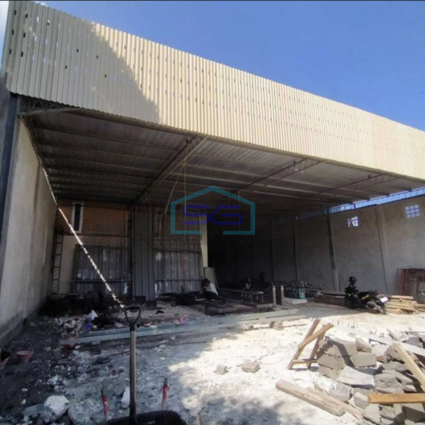 Dijual Gudang di Kerobokan Kaja Badung Bali Luas Tanah 590 m²-1