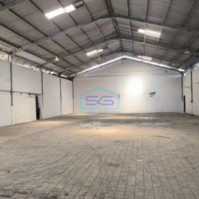Disewakan Gudang Siap Pakai Strategis Jalur Utama Cipondoh Tangerang Bebas Banjir LB 800m2
