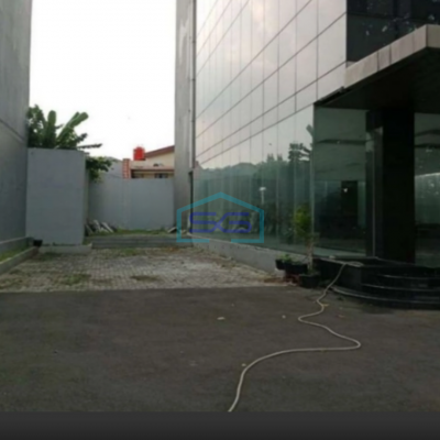 Dijual Gedung Kantor Bagus Strategis Siap Pakai di Jakarta Selatan LB 2225m2