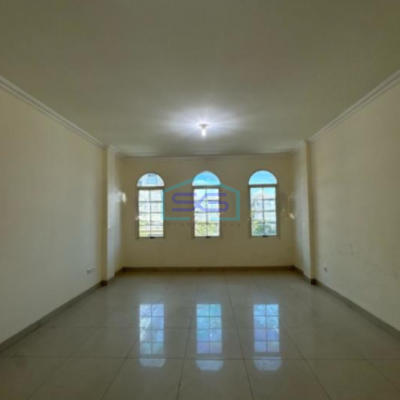 Dijual Ruko Hadap Jalan Raya Depan Lokasi Sangat Bagus di Jakarta Barat LB 250m2