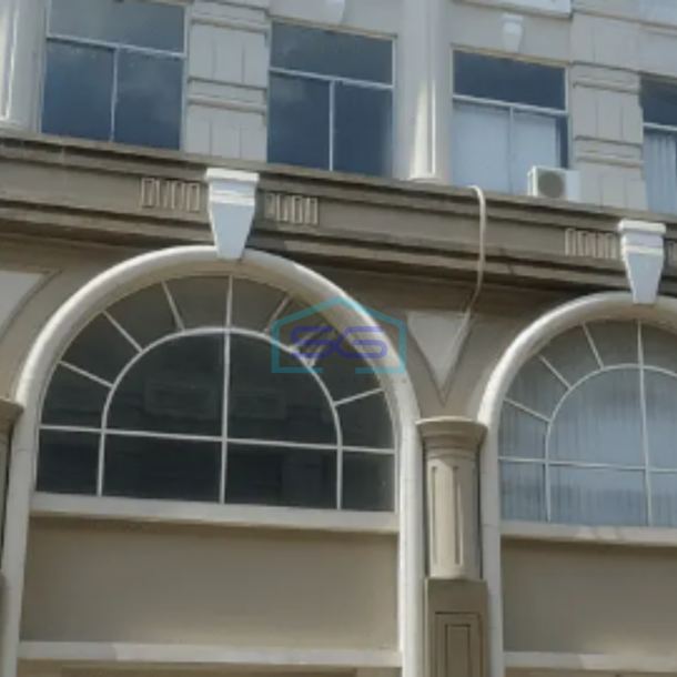 Disewakan Ruko di Green Lake City Jakarta Barat Luas Bangunan 230 m²-1