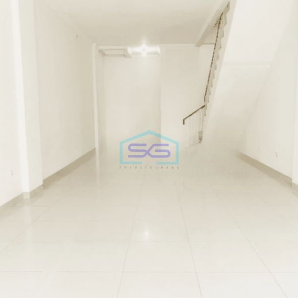 Dijual Ruko di Green Lake City Jakarta Barat Luas Bangunan  238 m²-2