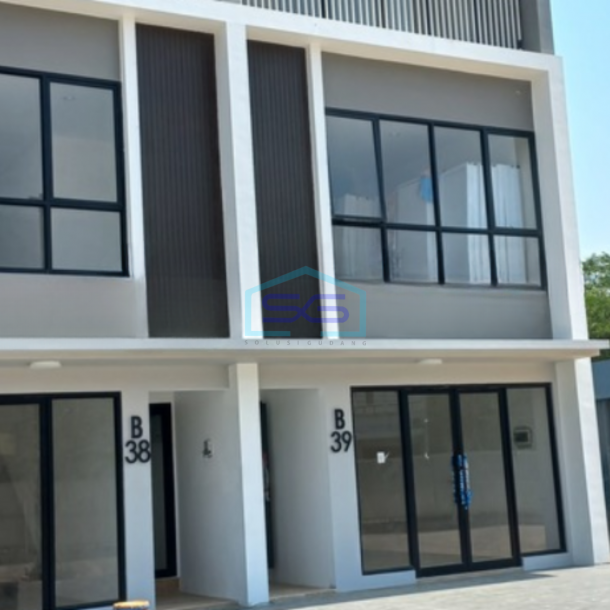 Disewakan Ruko Luas Bangunan 1442 m² Lokasi Bebas Banjir di Cikarang-1