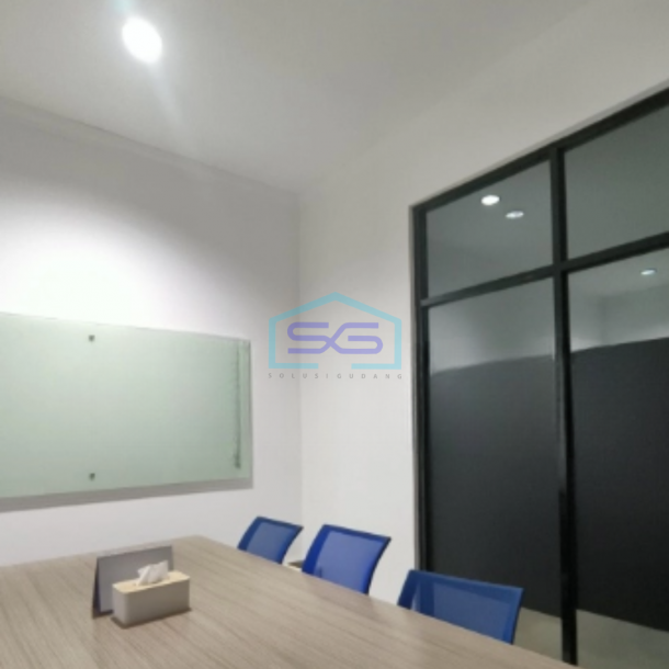 Dijual Gudang Luas Bangunan 500 m² Lokasi Bebas Banjir di Setu Bekasi-2