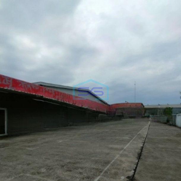 Dijual Gudang Lokasi Bebas Banjir Luas Bangunan 900 m2 di Cikarang-2