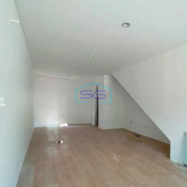 Disewakan Ruko Luas Bangunan  150 m² Lokasi di Cikarang-3