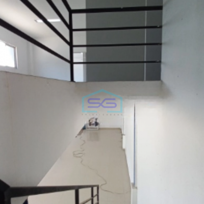 Dijual Gudang Luas Bangunan 4080 m² Lokasi Strategis di Cikarang