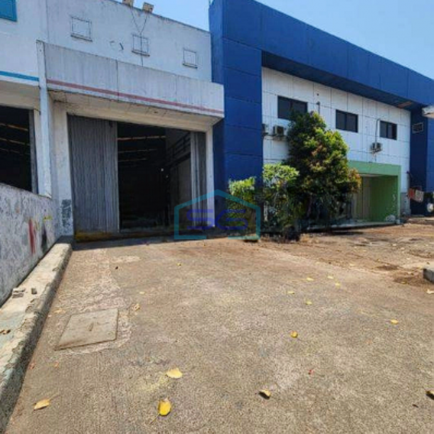 Dijual Pabrik Dalam Kawasan Industrial Lokasi Strategis Kondisi Bagus di Bekasi LT 1407m2-1