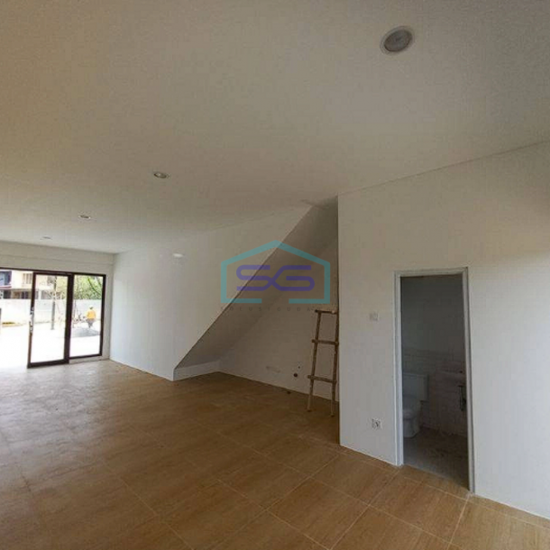 Disewakan Ruko Baru 3 Lantai Lokasi Strategis Area Lippo Cikarang LB 1442m2-4