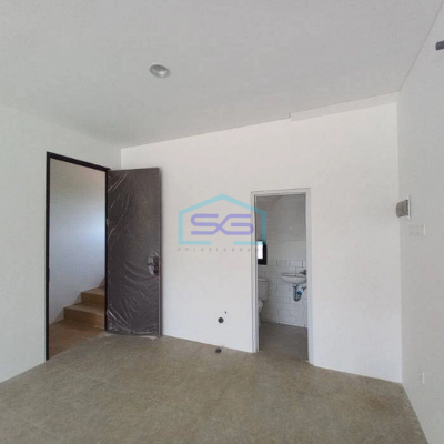 Disewakan Ruko Baru 3 Lantai Lokasi Strategis Area Lippo Cikarang LB 1442m2