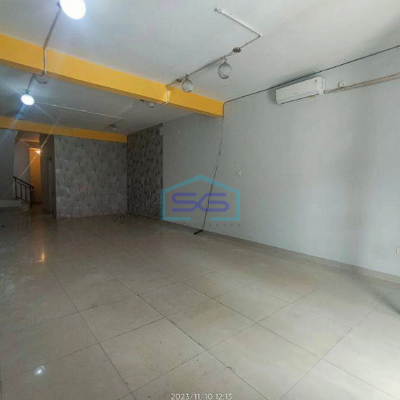 Disewakan Ruko 2 Lantai Bagus di Lippo Cikarang Luas Bangunan 177m2