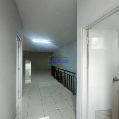 Disewakan Ruko 2 Lantai Bagus di Lippo Cikarang Luas Bangunan 177m2