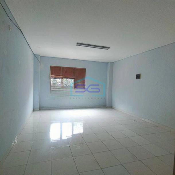 Disewakan Ruko 2 Lantai Bagus di Lippo Cikarang Luas Bangunan 177m2-2