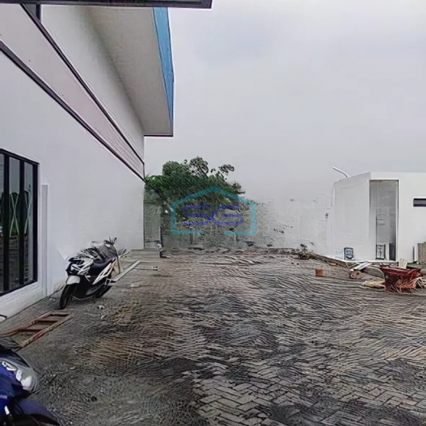Disewakan Bagus Gudang Baru Ada 4 Loading Dock Lokasi Cikarang Bekasi LT 5400m2-1