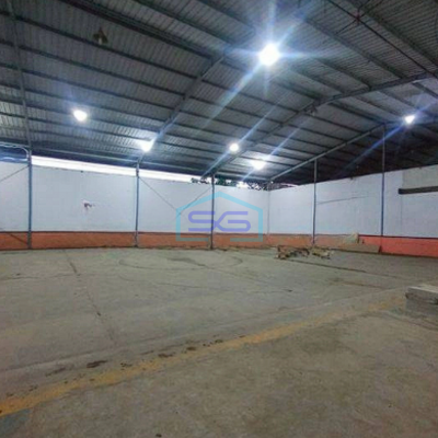 Disewakan Bangunan Gudang Luar Kawasan Strategis di Daerah Jababeka Bekasi LT 600m2