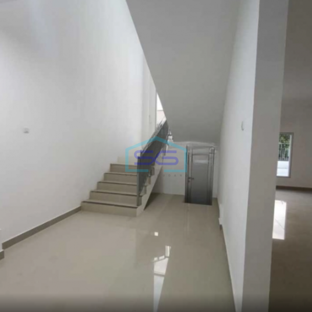 Disewakan Gudang Dalam Kawasan Industri di Cikarang Bekasi Bangunan Baru LB 1325m2-3