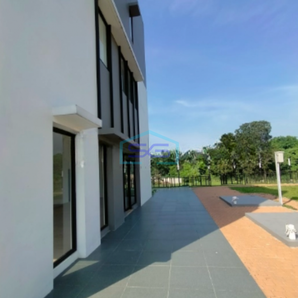 Disewakan Ruko 3 Lantai Baru Area Lippo Cikarang Bekasi Siap Huni LB 135m2-1