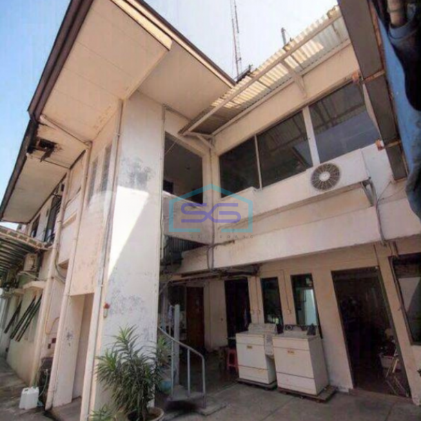 Dijual Gedung + Gudang Bagus SHM di Sayap Sudirman, Bandung LT 762m2-1