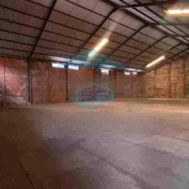 Dijual Gudang Nol Jalan Raya Area Mojokerto Kota Siap Pakai LT 1940m2-1