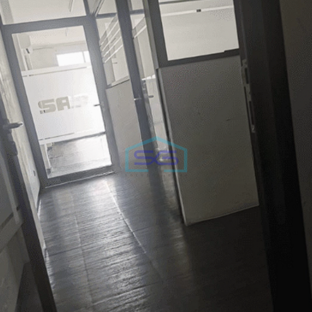 Disewakan Ruko 3,5 Lantai di Surabaya Pusat LB 202m2-3