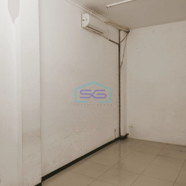 Disewakan Ruko 3,5 Lantai di Surabaya Pusat LB 202m2-2