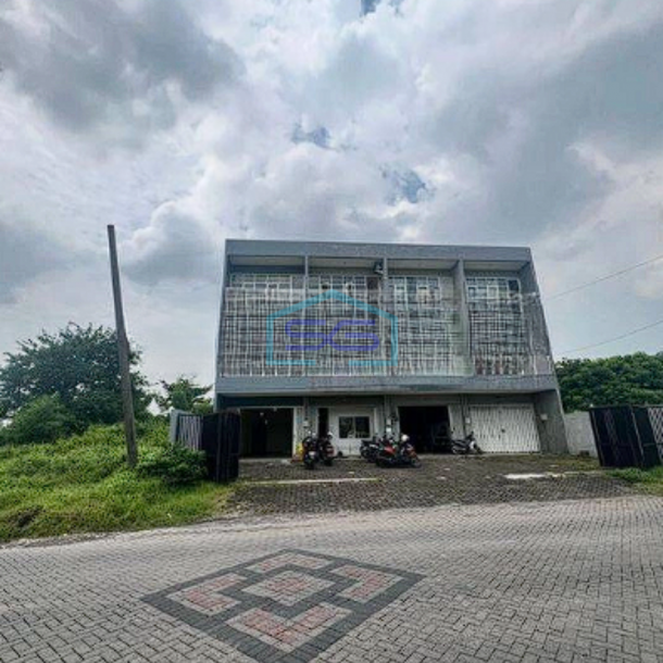 Disewakan Ruko 3 Lantai Dian Istana Surabaya LB 250m2-1