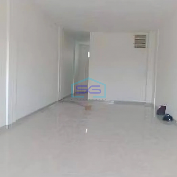 Disewakan Ruko 3 Lantai Dian Istana Surabaya LB 250m2-2