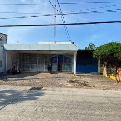 Disewakan Bangunan Usaha Ruko Ex Minimarket di Banjarsari Sidoarjo LT 533m2