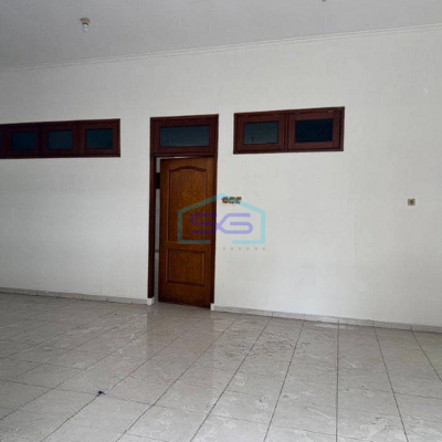 Disewakan Ruko Strategis Jalan Raya Pandugo Surabaya LT 198m2