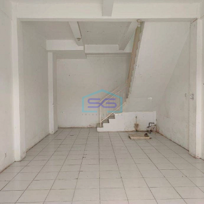 Disewakan Ruko Wiyung Surabaya 3 Lantai LB 150m2