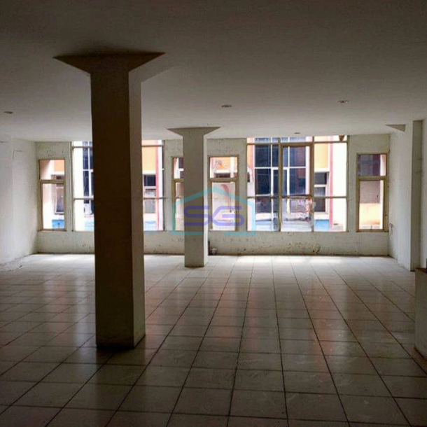 Disewakan Ruko Wiyung Surabaya 3 Lantai LB 150m2-2