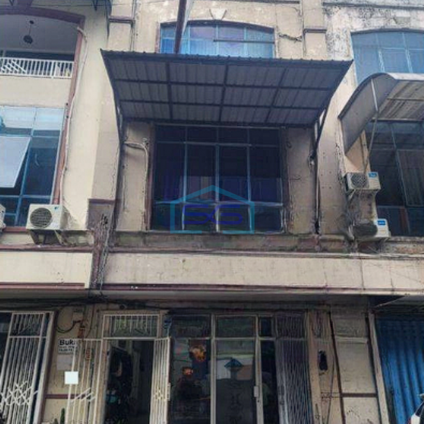 Dijual Ruko Siap Pakai Terawat di Ruko Raya Jemursari Surabaya LB 180m2-1
